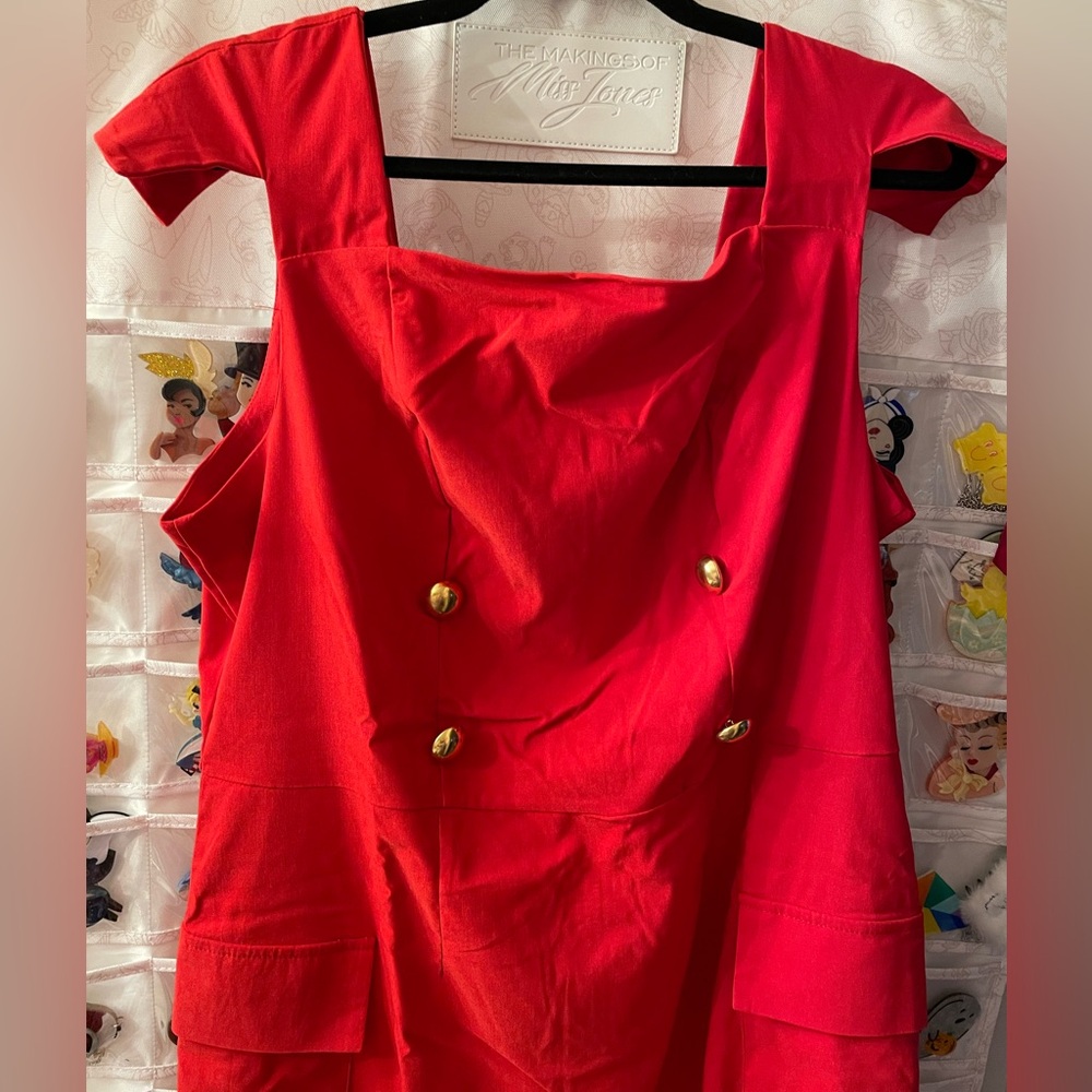 ❤️PRICE FIRM❤️Barbie™ Unique
Vintage Red Sheath
Sensation Wiggle Dress - Picture 8 of 16